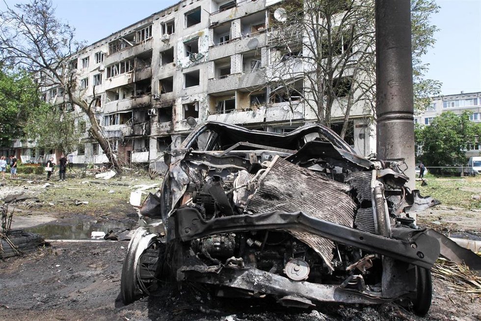 Imagen de las consecuencia de un ataque ruso sobre la ciudad de Pavlogrado, en Dnipropetrovsk.