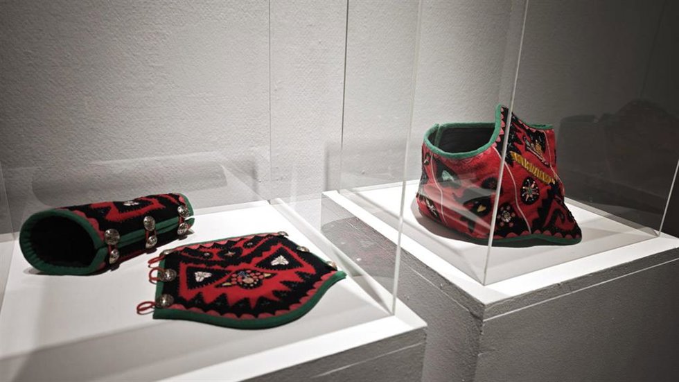 Elementos de la exposición ''Artesanía y Comunidad 1.0: diálogos'