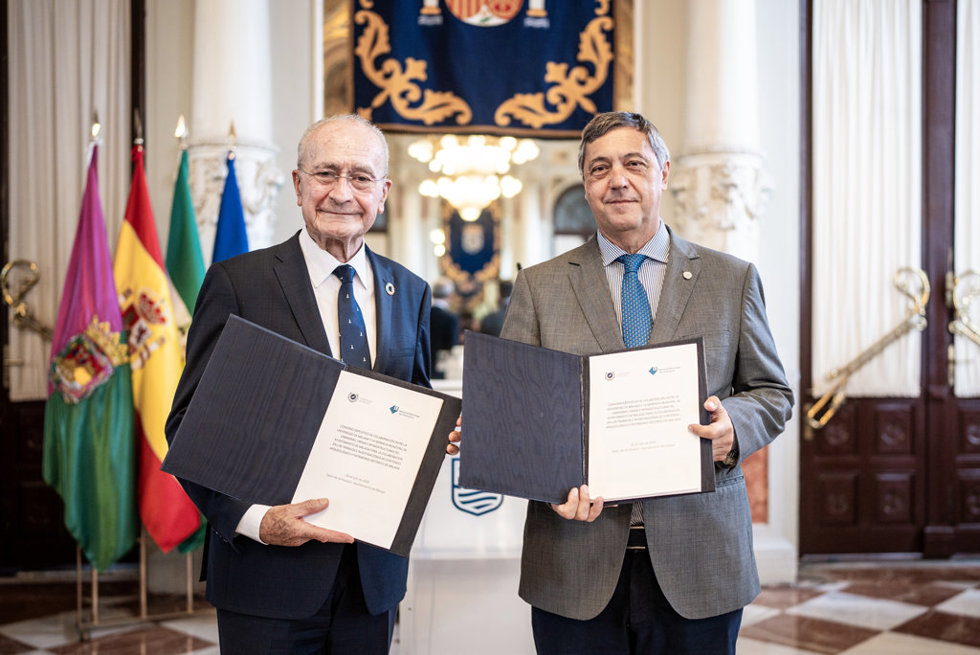 El alcalde de Málaga, Francisco de la Torre, y el rector de la Universidad de Málaga, Teodomiro López.
