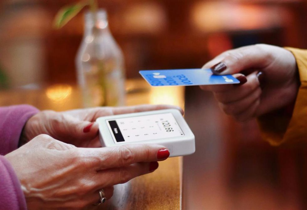 Pago con tarjeta sin contacto con tecnología NFC