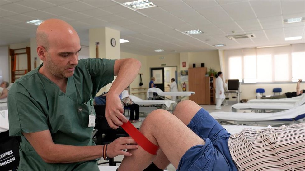 Incorporación de las bandas de flossing en la rehabilitación del dolor de rodilla