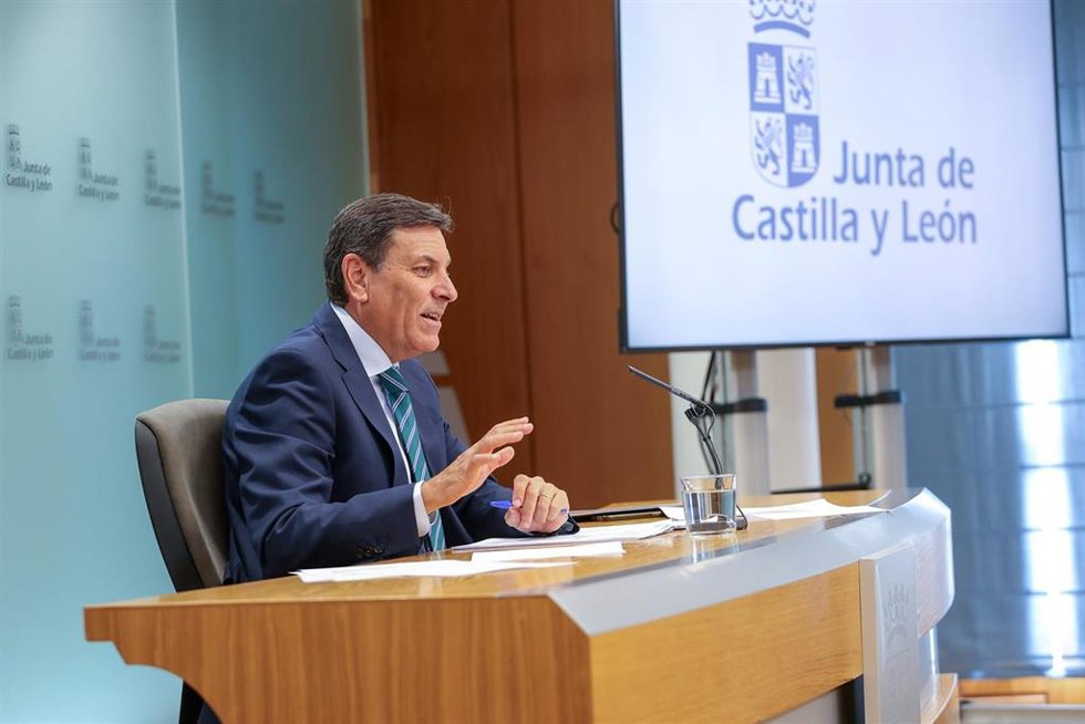 El portavoz de la Junta, Carlos Fernández Carriedo, en la rueda de prensa posterior al Consejo de Gobierno
