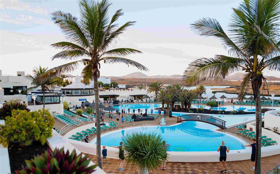 Archivo - Club La Santa suma el Volcano Triathlon Half a su oferta y recupera la media distancia en Lanzarote.