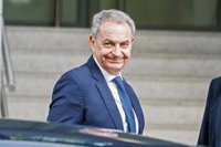 Zapatero niega haber usado a sus hijas como testaferros y que preguntarle al respecto le parece "increíble"