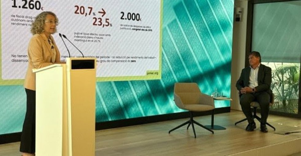 Momento de la presentción del informe