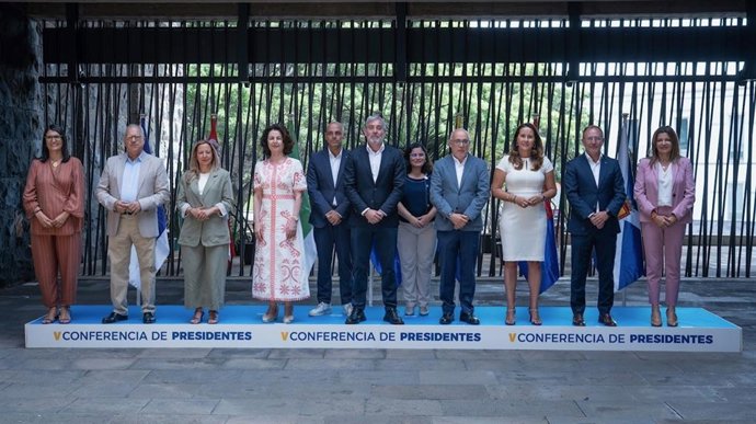Foto de familia de la V Conferencia de Presidentes