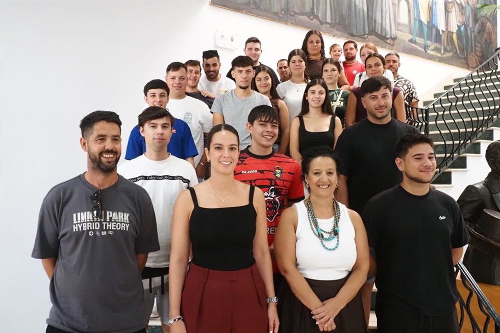 Entrega de las ayudas de los programas Cheque Vivienda y Cheque Carnet.