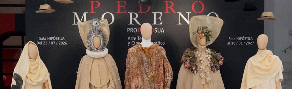 La muestra, organizada junto al Museo Nacional de Artes Escénicas, está comisariada por el propio artista y podrá verse hasta el 10 de enero.