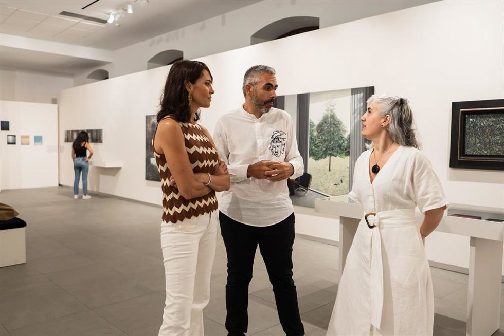 Presentación de la exposición 'El perro, el niño y los ojos cerrados. Cristina Megía' en la Sala de Exposiciones Temporales II del Murec de Almería.