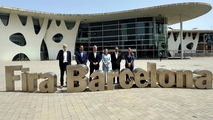 Jordi Candela, Jaume Baró, Steve Small, Eva Valenzuela, Miquel Rodríguez i Arantxa Calvera
