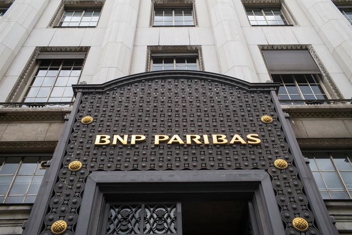 Archivo - Logo del banco frances BNP Paribas.