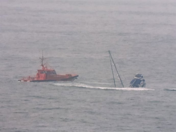 Hundimiento del velero Idem tras interacción con orcas frente a Estaca de Bares