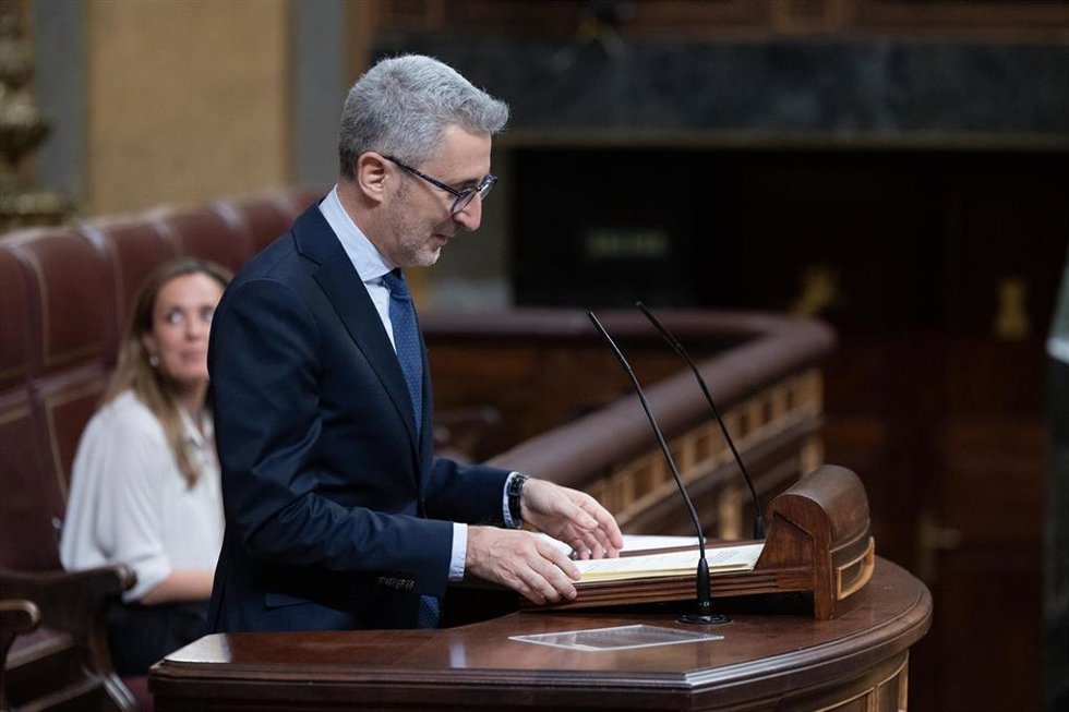 El ministro de Hacienda, Arcadi España, durante la celebración de una sesión extraordinaria del Pleno del Congreso de los Diputados, a 23 de julio de 2026, en Madrid (España). 