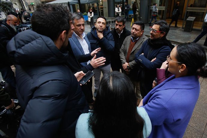Santiago, 23 de julio de 2026.  Alcaldes y alcaldesas de oposición realizan punto de prensa para referirse al proyecto de la megarreforma.  Diego Martin/Aton Chile