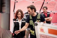 Ayuso avanza que habrá ayudas y planes para paliar las consecuencias de los incendios que afectan a la Comunidad