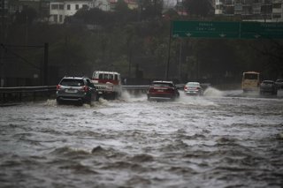 Chile.- Ministro Rau : Trabajadores no pueden ser despedidos si fallan por temporal