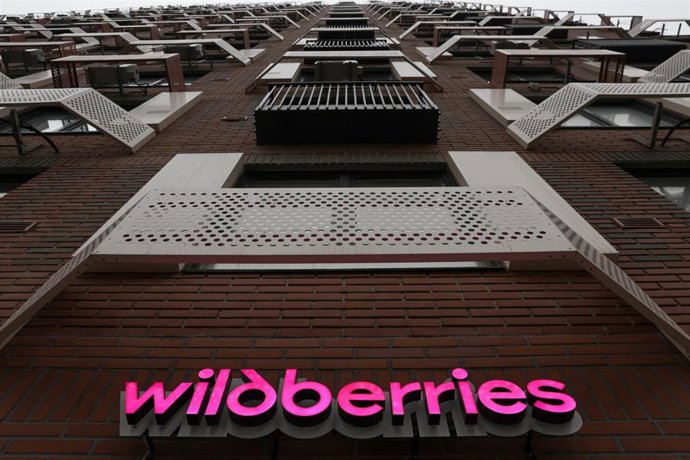 Archivo - Un punto de recogida de Wildberries en la calle Nikolai Ozerov, en el noroeste de Moscú