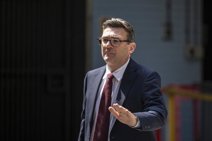 LONDON, July 17, 2026  -- Andy Burnham arrives at a special conference of the Labour Party in London, Britain, on July 17, 2026. Britain's Labour Party announced Friday that Andy Burnham has been confirmed as its leader. Burnham, former mayor of Greater M