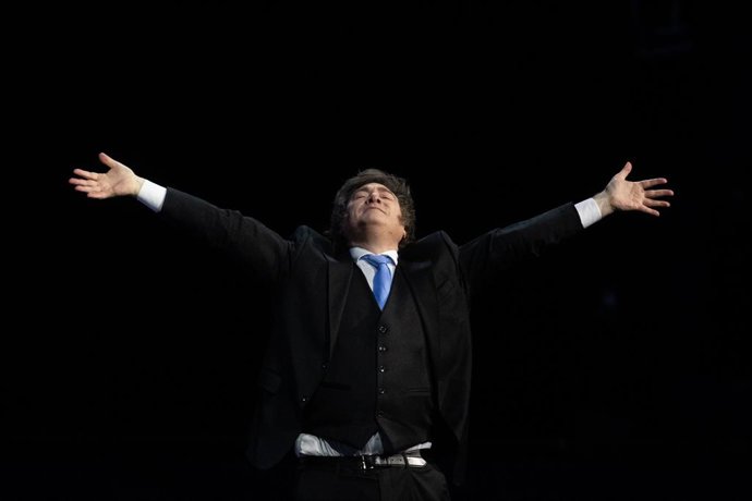 Archivo - Arquivo - O presidente da Argentina, Javier Milei, durante a cerimônia de encerramento do Fórum Econômico de Madri, no Palácio de Vistalegre, em 14 de março de 2026, em Madri (Espanha). O presidente da Argentina, Javier Milei, participa da segun