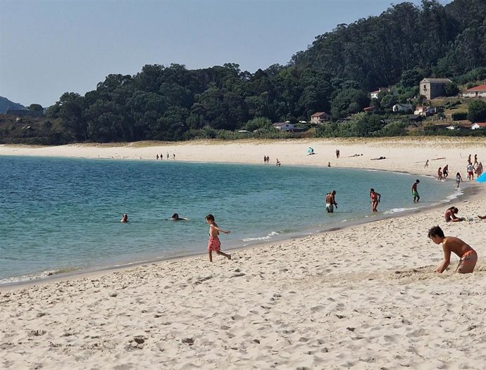 Archivo - Imagen de la playa de Rodas, en las Islas Cíes.