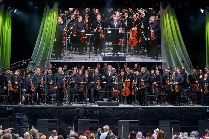 Uno de los espectáculos ofrecidos sobre el escenario del teatro del Paseo Colón como foto de recurso