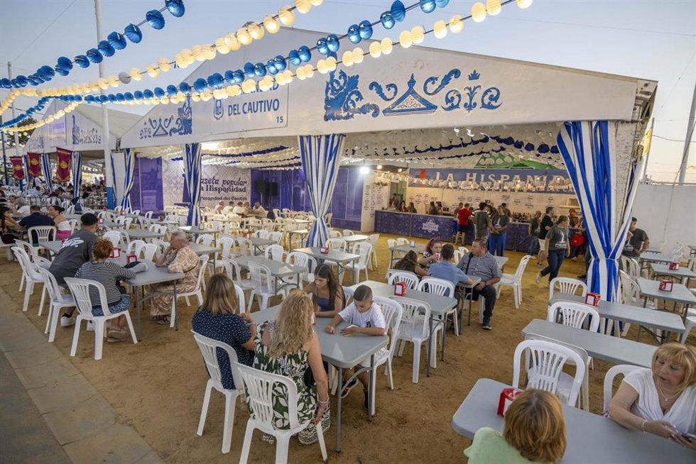 Archivo - Caseta de las Fiestas Colombinas de Huelva.