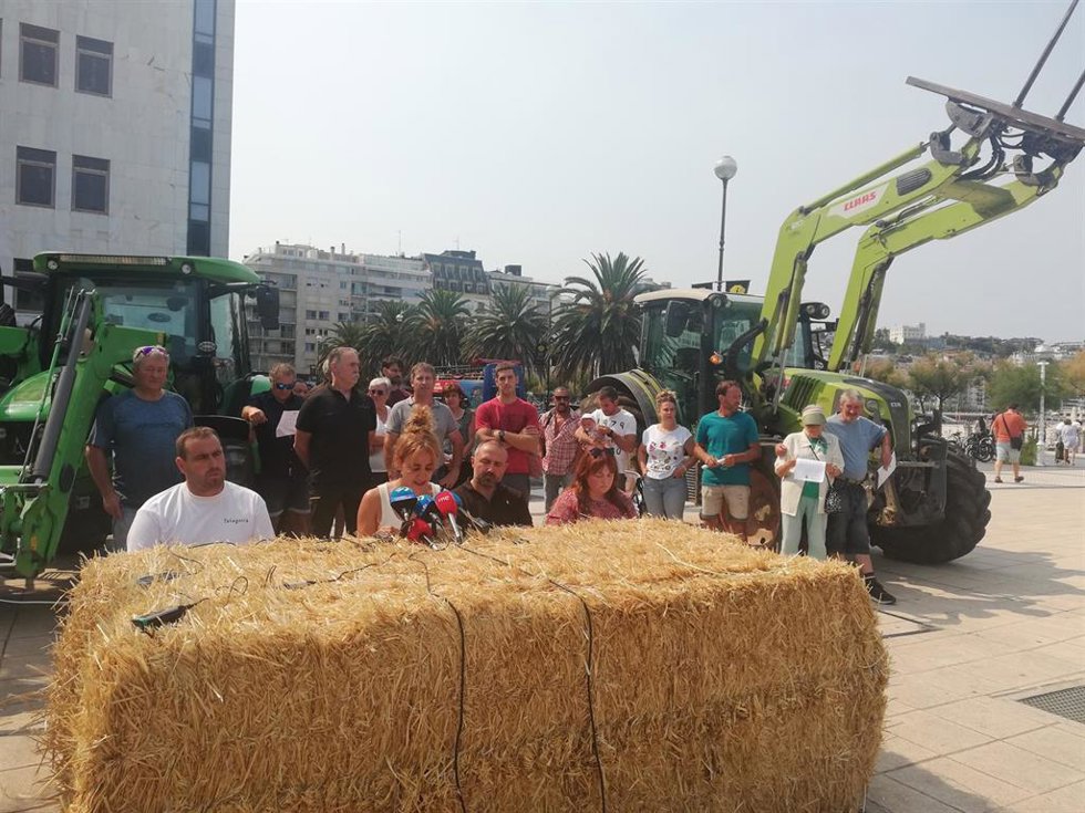 Comparecencia de EHNE Gipuzkoa en San Sebastián