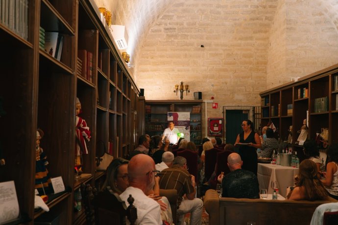 La Diputación de Valladolid anima a participar en las actividades culturales que se organizan en Urueña y Fuensaldaña