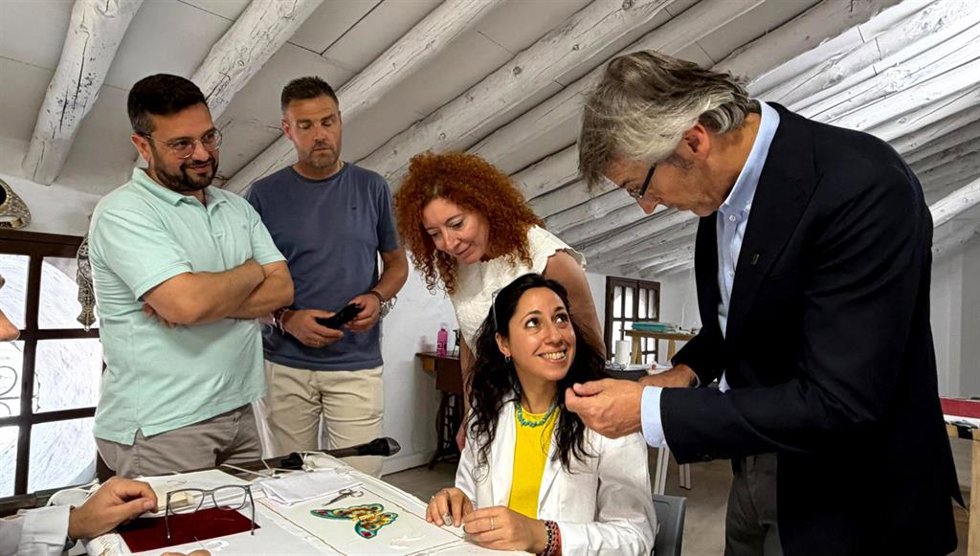El consejero de Empresa, Empleo y Economía Social, Luis Alberto Marín, visita el programa Experiencial del SEF acompañado del alcalde de Caravaca de la Cruz, José Francisco García