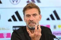 Klopp: "Si pensáis que soy un desastre, decídmelo y me iré sin pedir ni un euro"