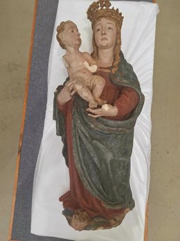 La denominada "Virgen de la Alameda", imagen con más de 500 años de antigüedad restaurada por el Instituto Andaluz de Patrimonio Histórico para el municipio de Carmona (Sevilla)