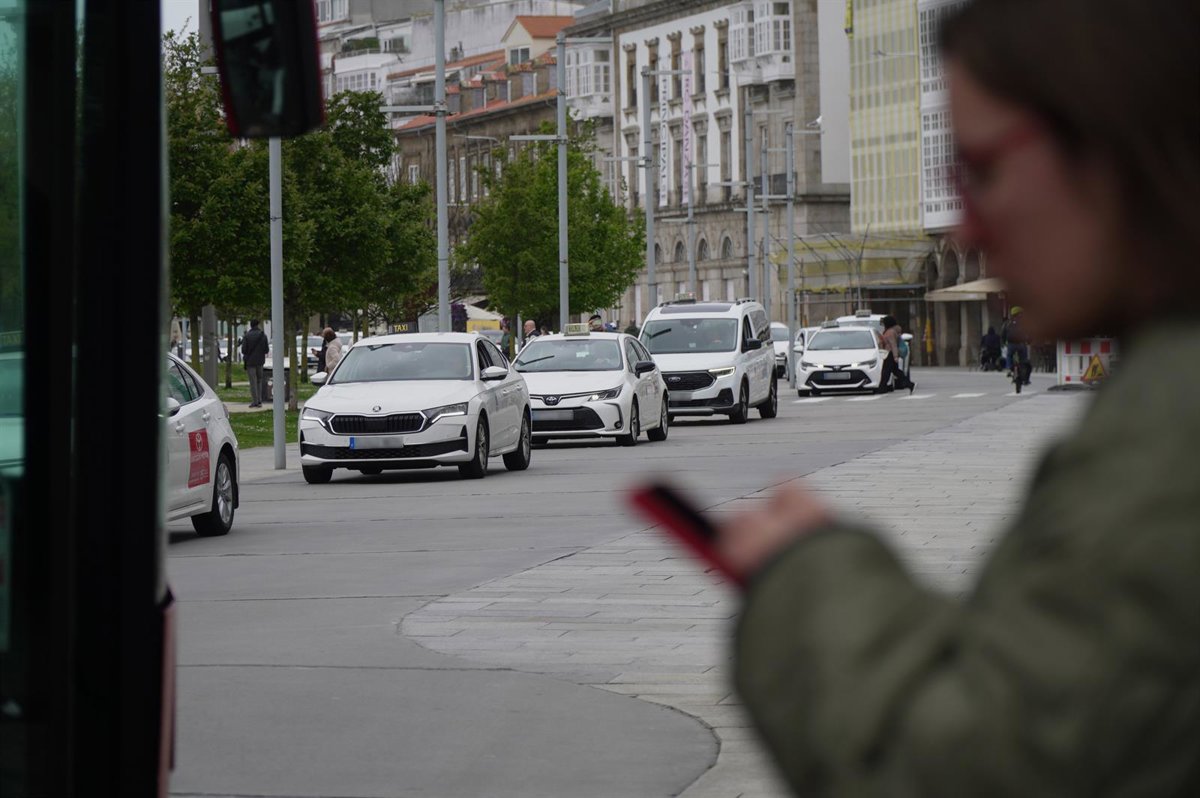 El TSXG declara nulos artículos de la ordenanza de movilidad de A Coruña por discriminar a los VTC en favor de taxis