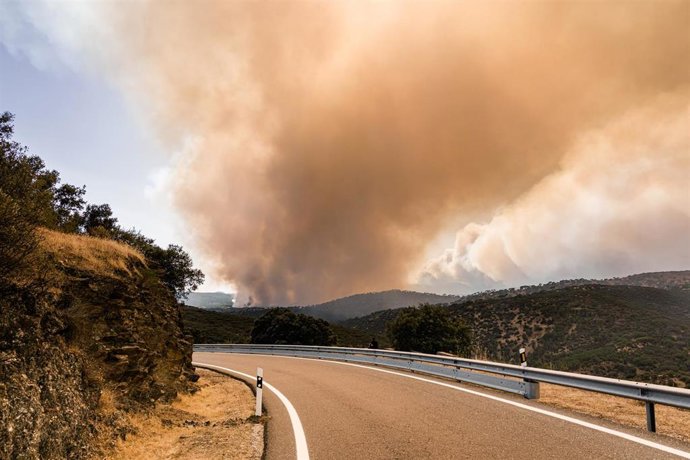 Evolución del fuego, a 23 de julio de 2026, en San Martín de Valdeiglesias, Madrid (España).