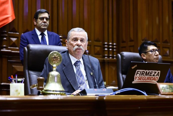 Perú.- Rospigliosi considera que bancada de gobierno presida Cámara de Diputados y Senadores