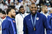 LeBron James elige los Sixers