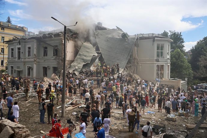 July 8, 2024, Kyiv, Ukraine: People search for victims after the Russian army launched a rocket attack on the ''Ohmatdyt'' children's clinic. In the morning, the Russian army carried out a mass missile attack on the Ukrainian cities of Kyiv, Dnipro, Kryvy