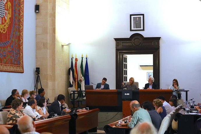 La alcaldesa de Jerez (Cádiz), María José García-Pelayo, en el Pleno extraordinario del Debate del Estado de la Ciudad.