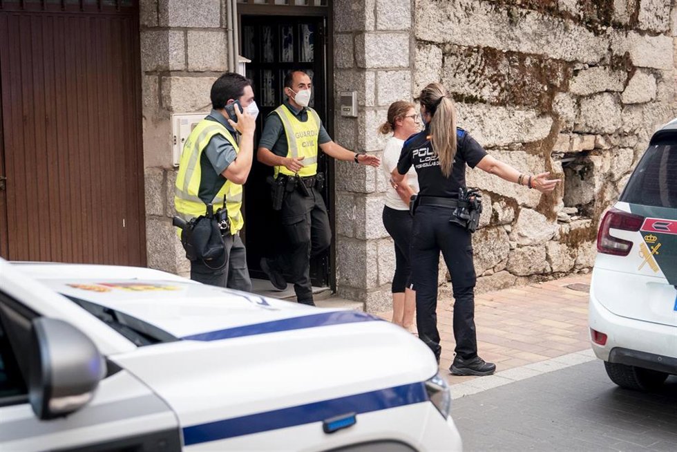Desalojo de vecinos, a 24 de julio de 2026, en Fresnedillas de la Oliva, Madrid (España).