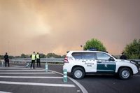 La Sierra Oeste de Madrid mira al viento con el incendio en su punto "álgido" y todavía lejos de ser controlado