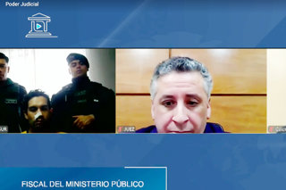 Santiago, 24 de julio de 2026. Audiencia de formalizacion de la investigacion de Carlos Cancino, alias El Rana, por el homicidio del carabinero Marco Cosme y homicidio frustrado de otros dos funcionarios. Pantallazo via Aton Chile
