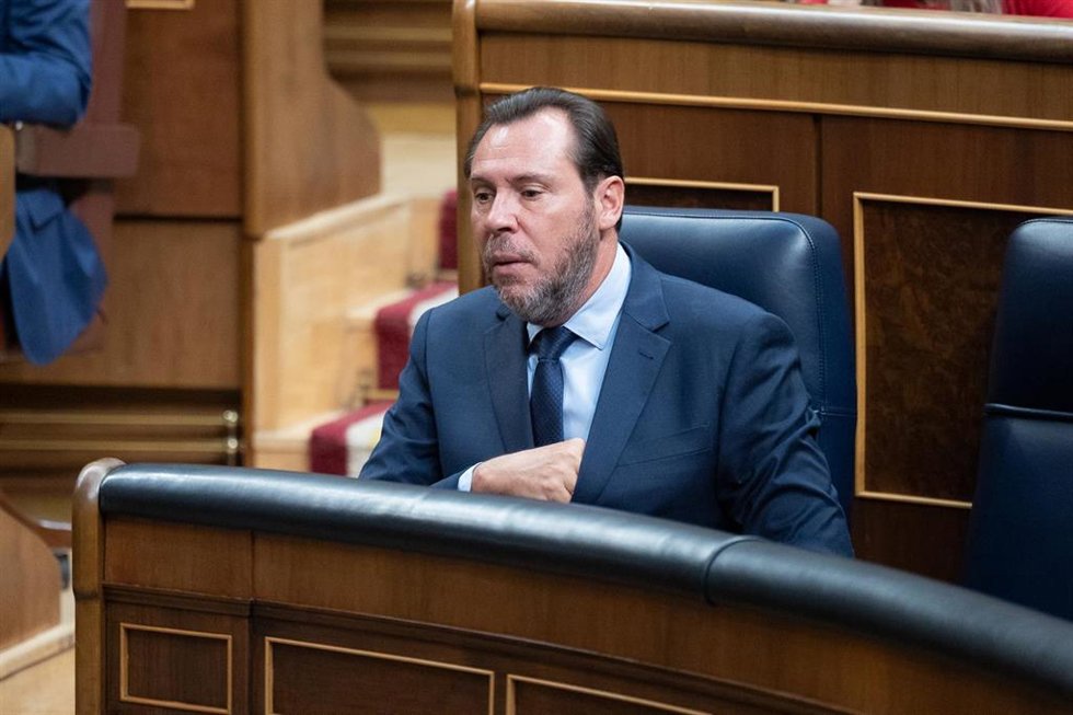 El ministro de Transportes y Movilidad Sostenible, Óscar Puente, durante la celebración de una sesión extraordinaria del Pleno del Congreso de los Diputados, a 23 de julio de 2026, en Madrid (España). 