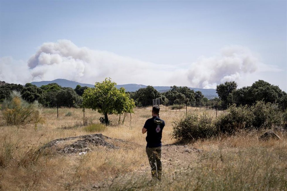 Humo de incendio foresta, en Chapinería