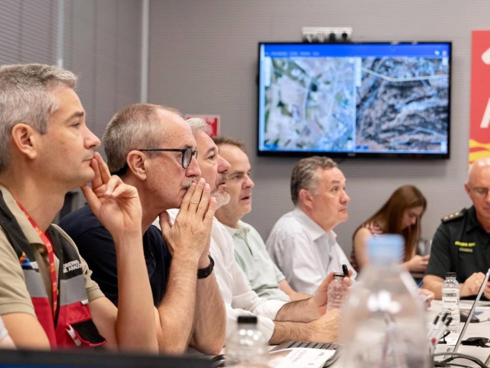 Reunión del CECOPI en la sala de crisis del 112 este sábado.