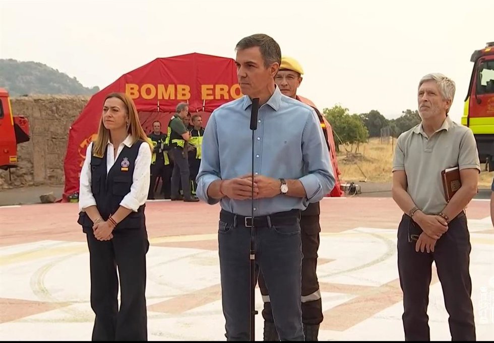 El presidente del Gobierno, Pedro Sánchez, realiza una declaración institucional, tras visitar la zona afectada por los incendios forestales de Madrid y presidir la reunión del Comité Estatal de Coordinación y Dirección del Plan Estatal de Emergencias.
