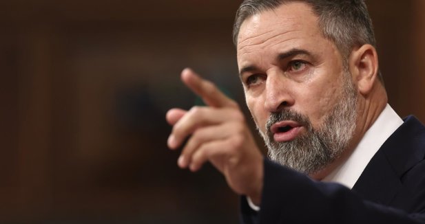Abascal vincula los "desastres repetidos" en España con la corrupción y el "fanatismo climático" del Gobierno