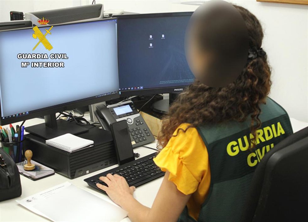 Imagen de recurso de una agente de la Guardia Civil
