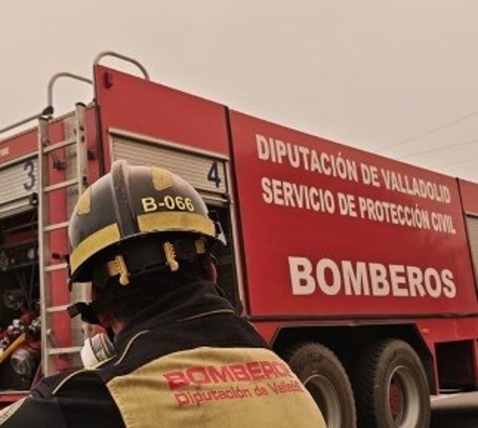 Los Bomberos de la Diputación de Valladolid colaboran en las labores de extinción del incendio de Ávila