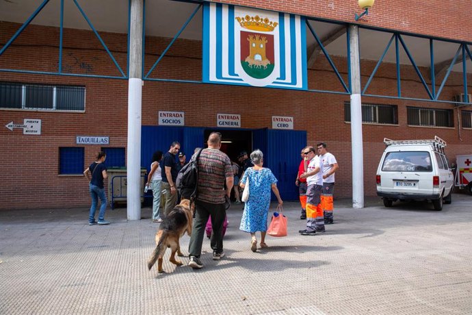 Llegan a Talavera los primeros 70 desalojados del Valle del Tiétar por los incendios