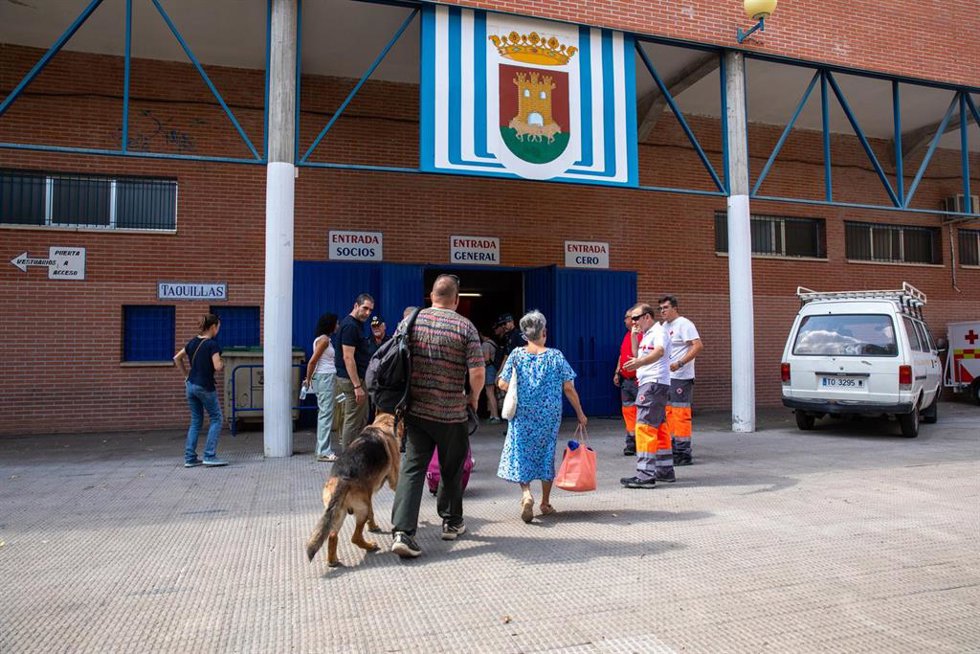 Llegan a Talavera los primeros 70 desalojados del Valle del Tiétar por los incendios