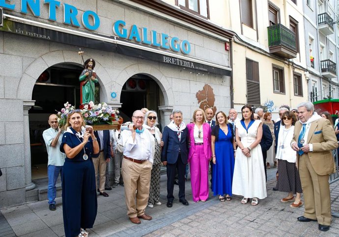 Procesión del santo Santiago por Santander